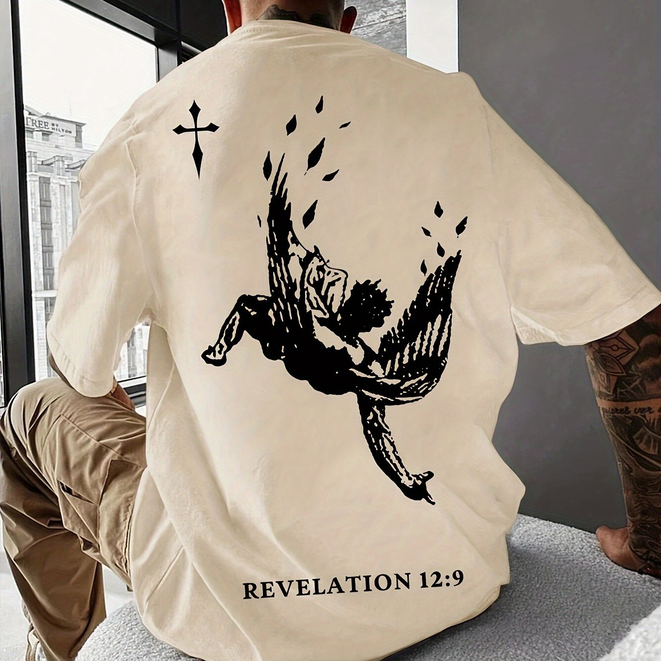 T-shirt ras du cou décontracté pour homme, imprimé homme ailé en chute libre, coupe confortable et design moderne