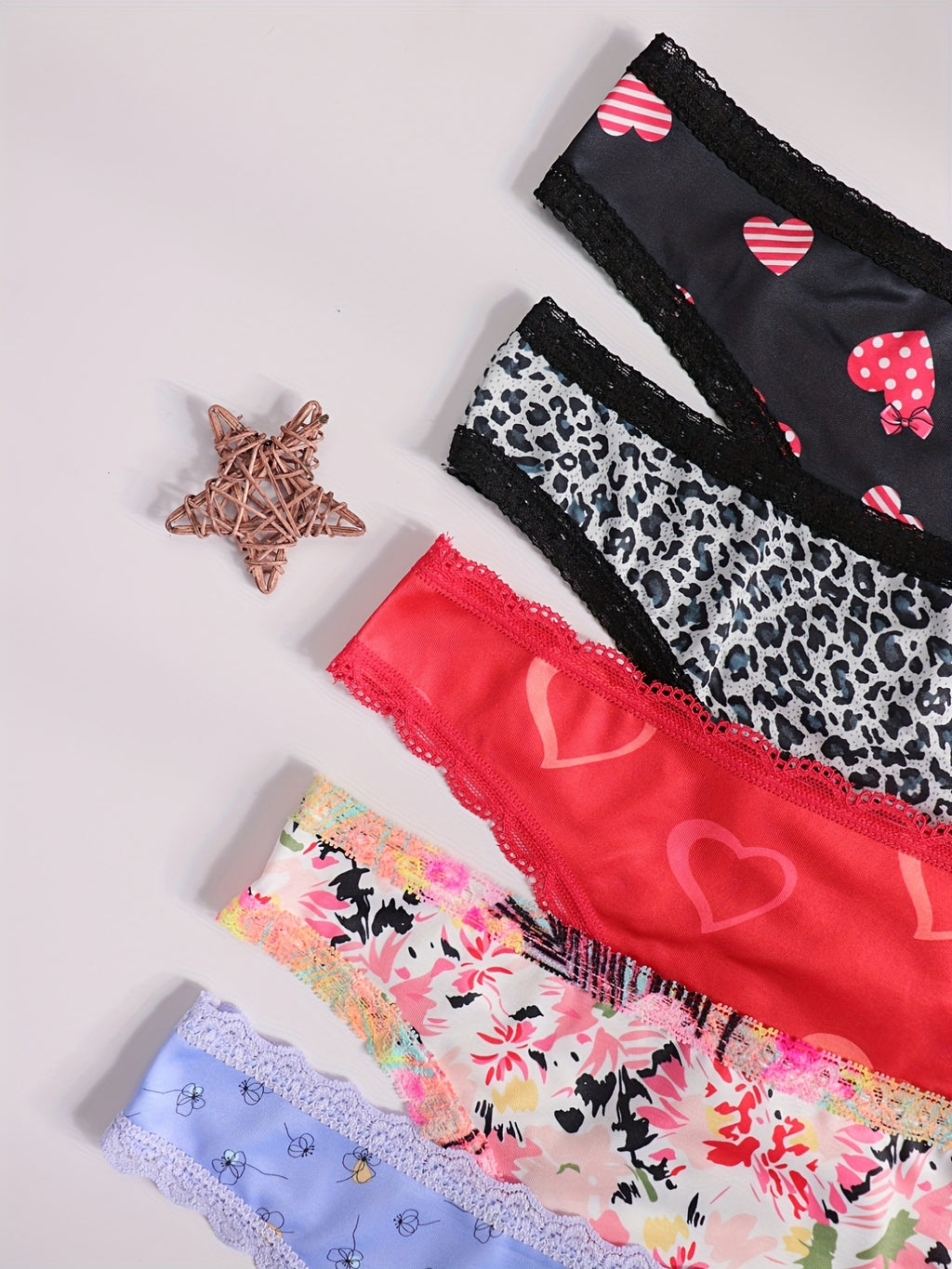 String Morvia 5 pièces en dentelle avec cœur - Ensemble de lingerie chic en maille pour femme, non transparent