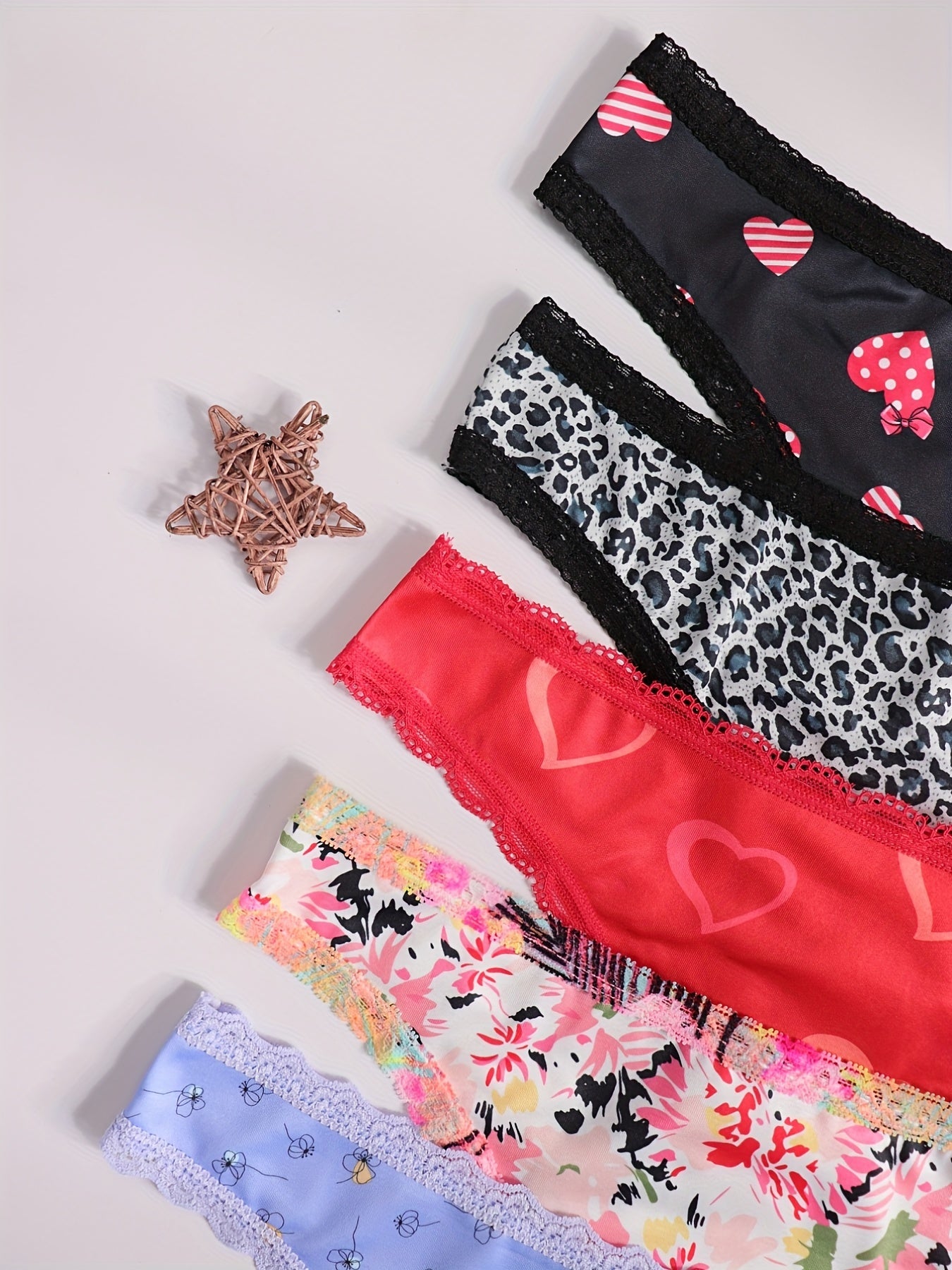 String Morvia 5 pièces en dentelle avec cœur - Ensemble de lingerie chic en maille pour femme, non transparent