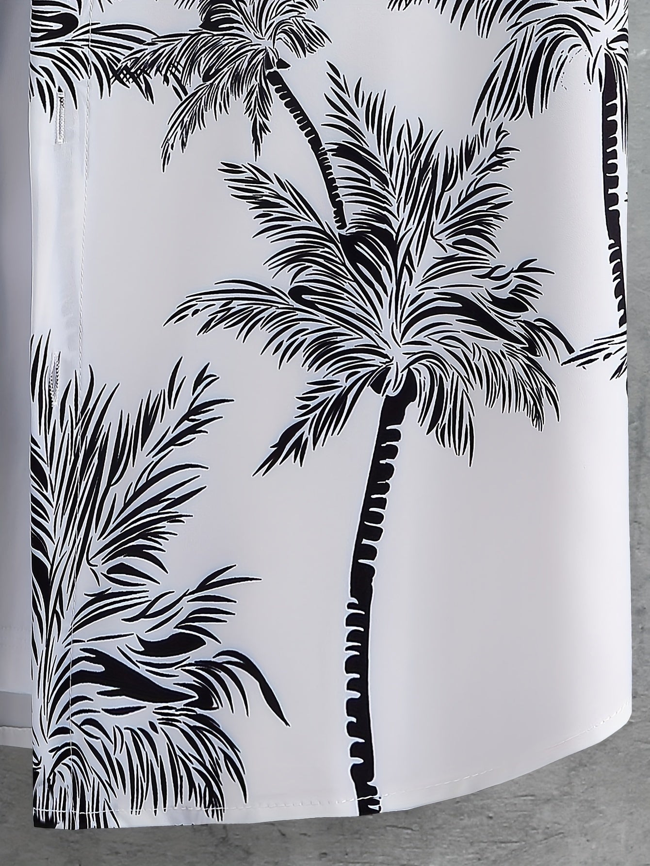 Ensemble 2 pièces imprimé cocotier pour homme, chemise hawaïenne décontractée à manches courtes et col camp, avec revers et short à cordon de serrage, pour l'été.