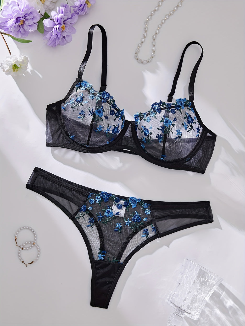 Ensemble de lingerie brodée florale exquise - Soutien-gorge léger et transparent et string en maille séduisante - Élégance féminine pour des moments intimes - Sous-vêtements sexy pour femmes