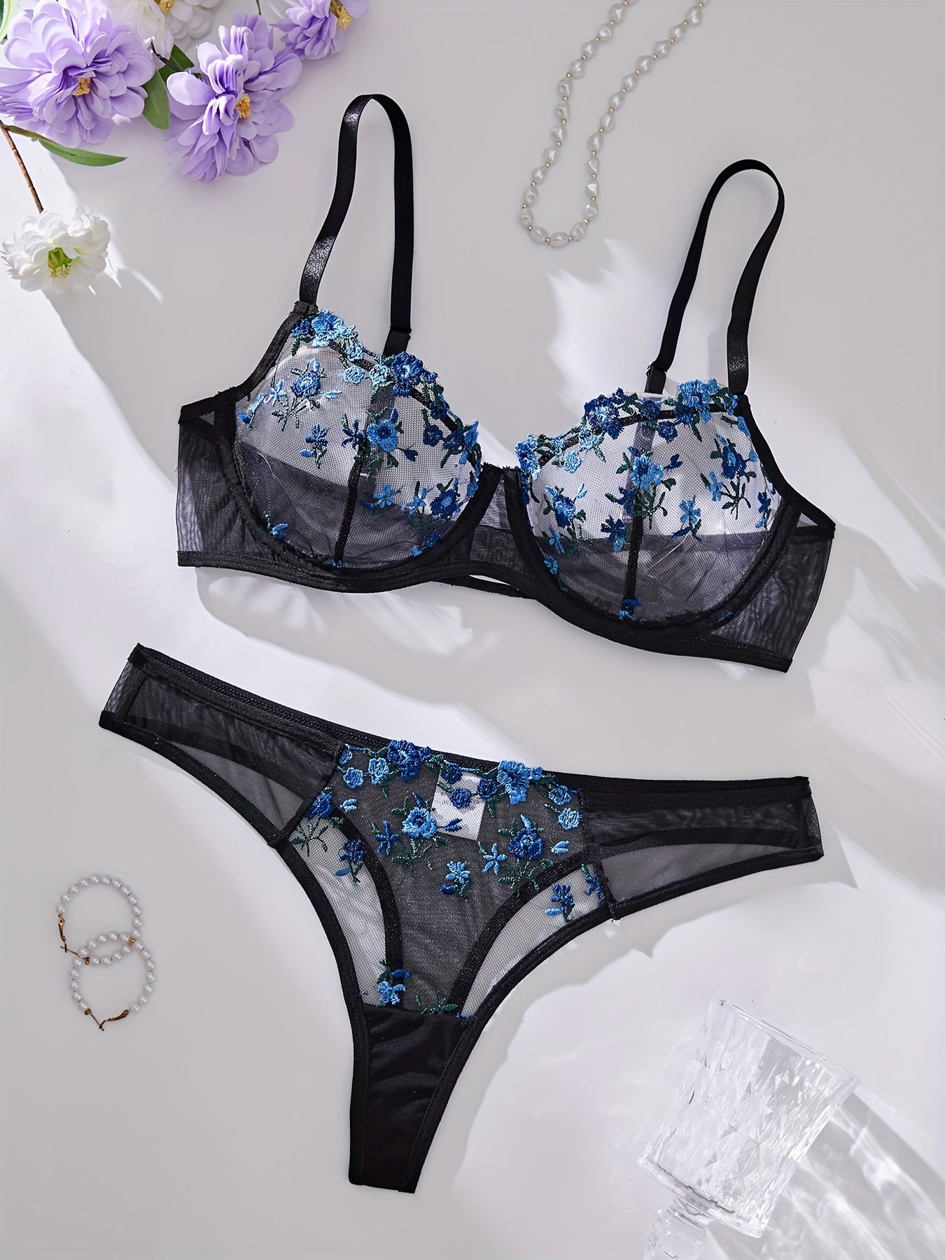 Ensemble de lingerie brodée florale exquise - Soutien-gorge léger et transparent et string en maille séduisante - Élégance féminine pour des moments intimes - Sous-vêtements sexy pour femmes