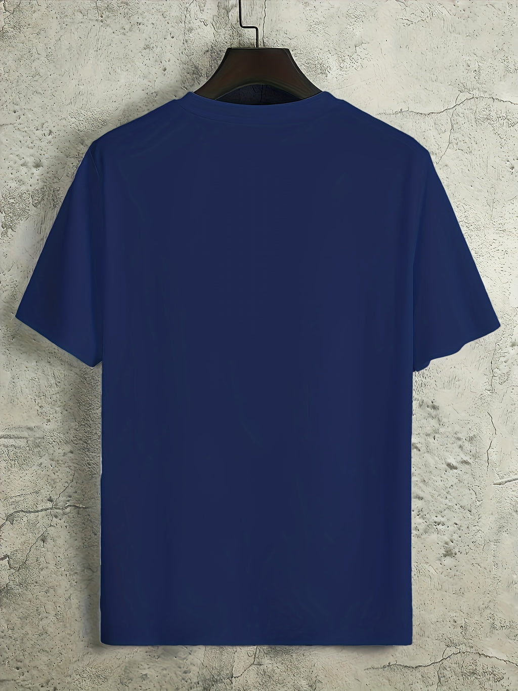 T-shirt col rond à imprimé visage souriant pour homme, design graphique, décontracté et confortable pour l'été, vêtements pour hommes pour les vacances quotidiennes.