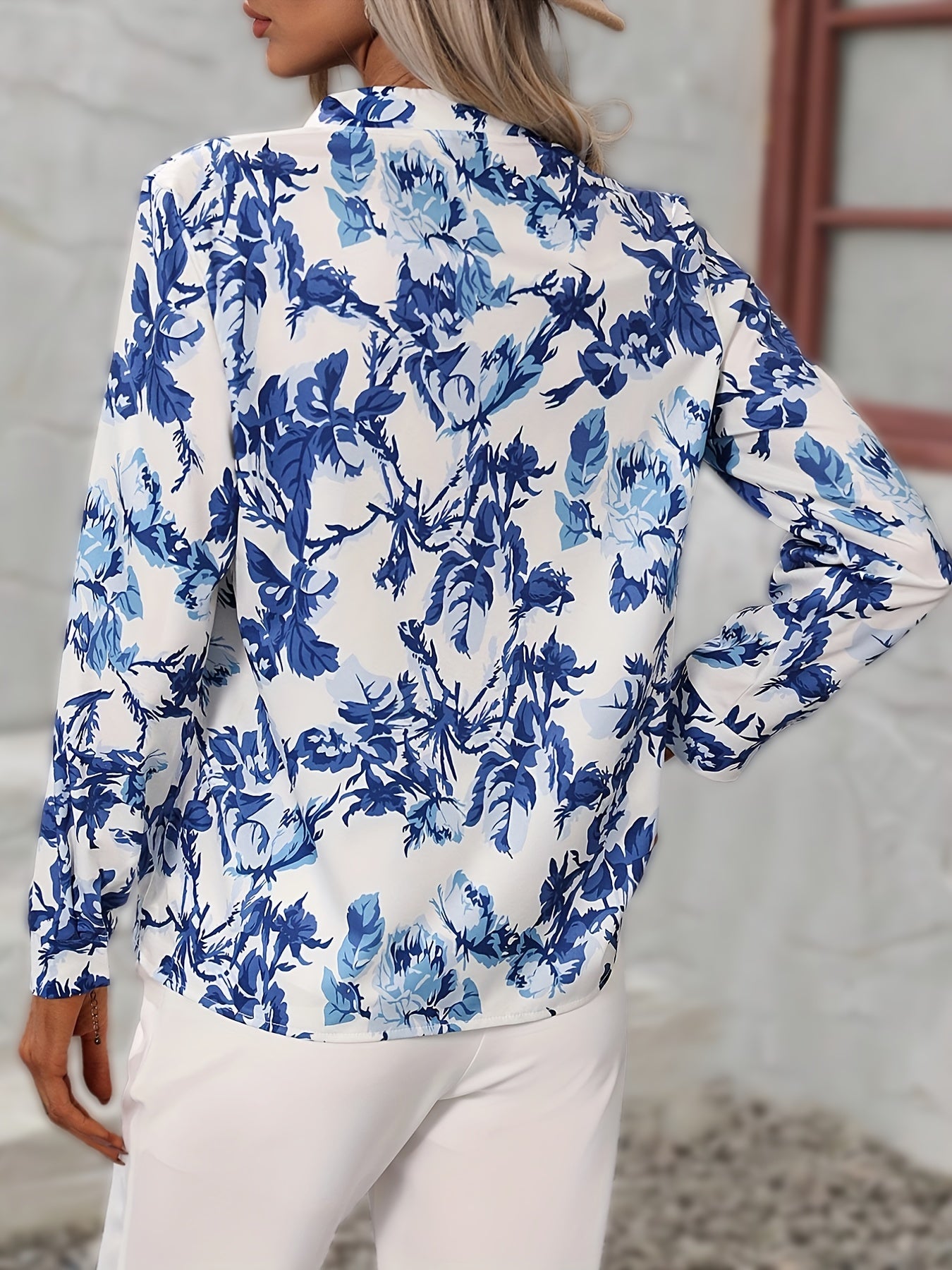 Chemisier à imprimé floral ethnique, chemisier à manches longues et col en V pour les vacances, vêtements pour femmes