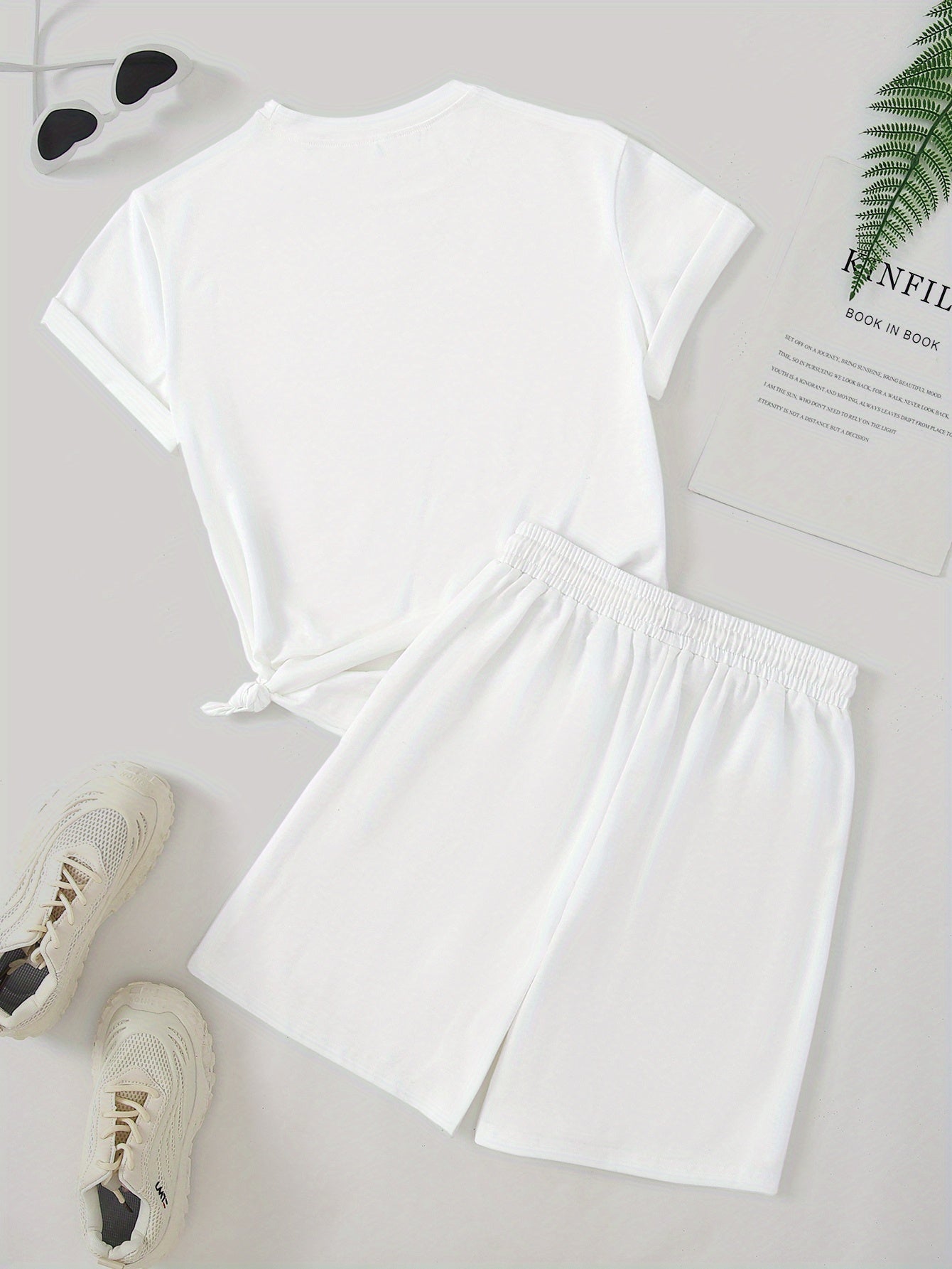 Ensemble 2 pièces tendance pour homme, motif grand sourire, t-shirt ras du cou à manches courtes et short à cordon de serrage, idéal pour l'été, idéal pour les vacances et l'entraînement.