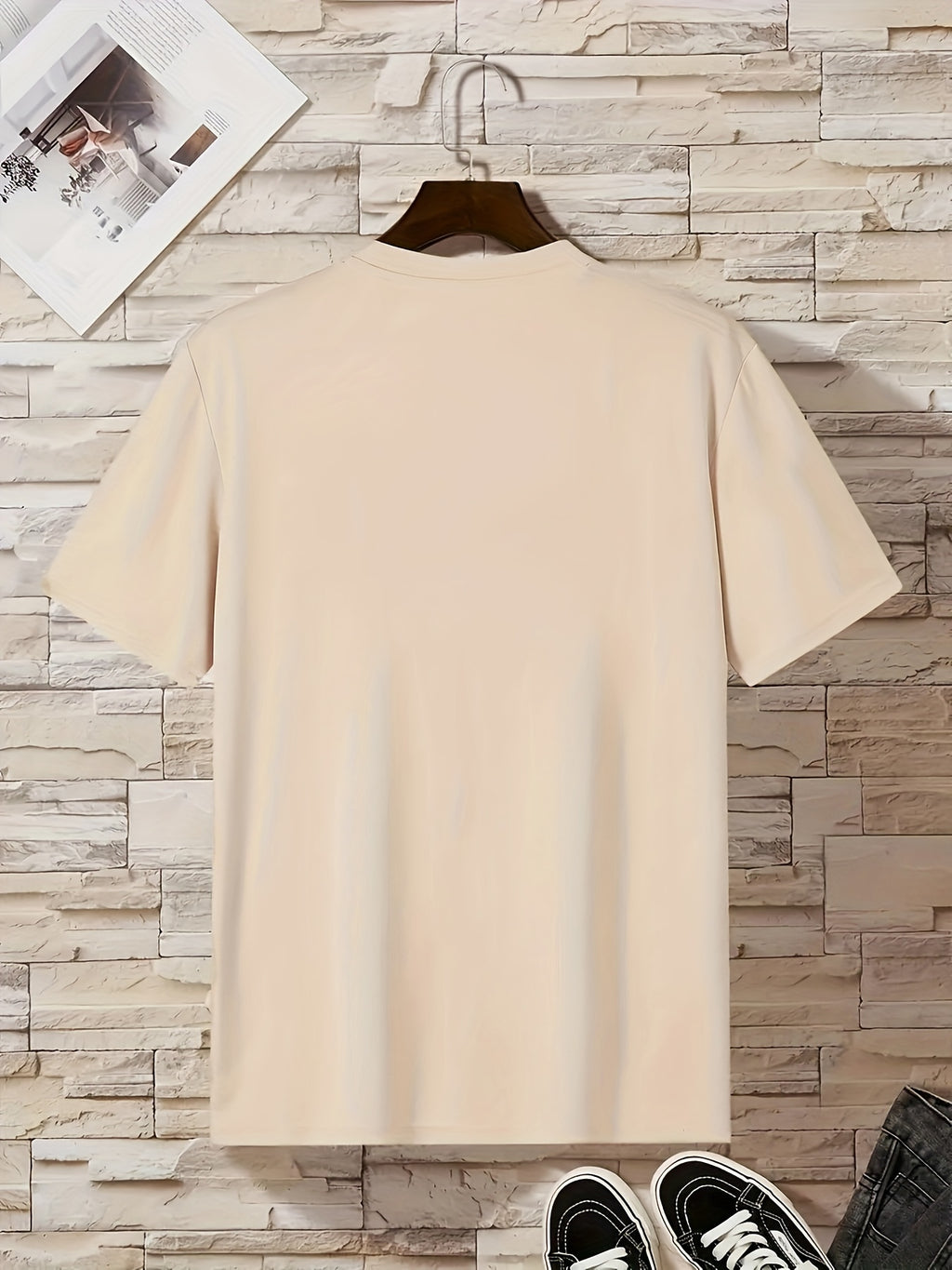 T-shirt col rond pour homme, imprimé dessin animé, motif argent et mains, style niche, décontracté et confortable, idéal pour l'été, idéal pour les vacances au quotidien.